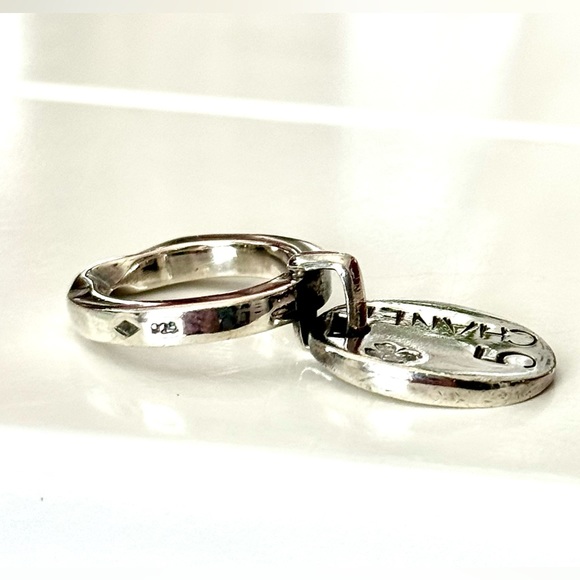 Rare 925 Chanel Charm Ring - Picture 3 of 4